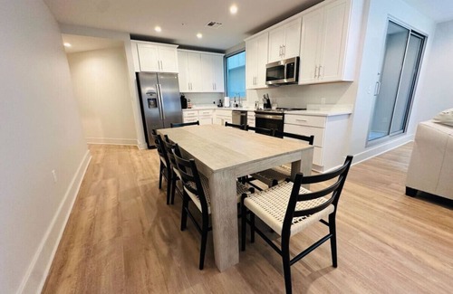 Central Business District Hotel | Family-Friendly Getaway at The Eleanor: 5BD with Balconies