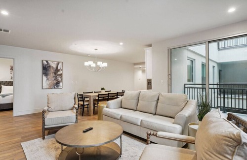 Central Business District Hotel | Family-Friendly Getaway at The Eleanor: 5BD with Balconies