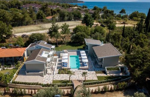 Potos Hotel | Elegant Apartments: Guest Rated 9.8 with Pool & Family Fun