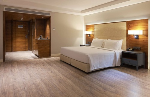 Kolar Hotel | Discover The Elite Narasapura with Pool and Family Amenities