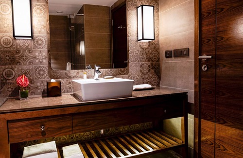 Kolar Hotel | Discover The Elite Narasapura with Pool and Family Amenities