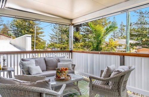 Yamba House | Pet Friendly Retreat at The Elks with Oceanfront Views