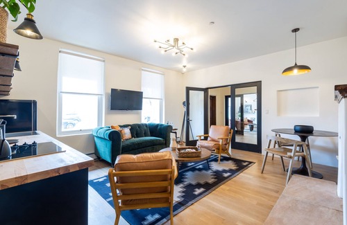 Santa Fe Apartment | Exquisite Ella-Mila: 2 Bedroom Retreat Near the Plaza