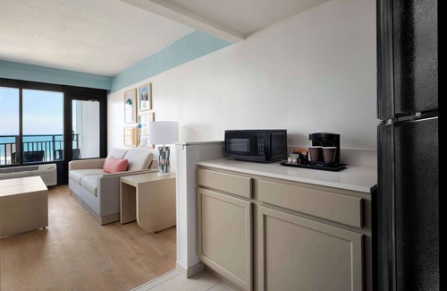 Myrtle Beach Resort | Experience The Ellie Beach Resort at Myrtle Beach, Tapestry