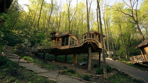 Gatlinburg House | Family-Friendly Getaway at The Elm in Treehouse Grove