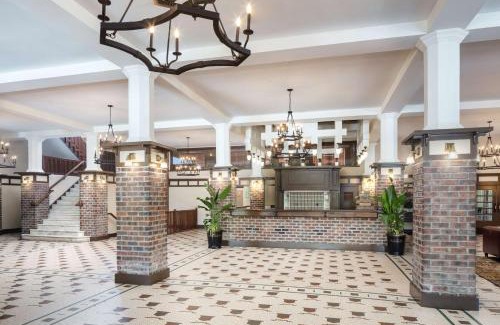 Excelsior Springs Resort | Experience Comfort at The Elms Hotel & Spa by Hyatt
