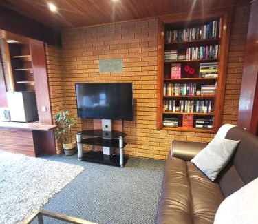Nottingham Hotel | Discover The Elmsleigh Suite at Claremont Hotel - 9.5/10