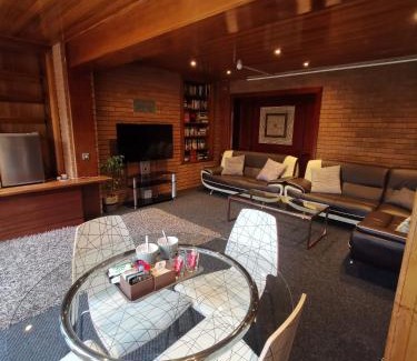 Nottingham Hotel | Discover The Elmsleigh Suite at Claremont Hotel - 9.5/10
