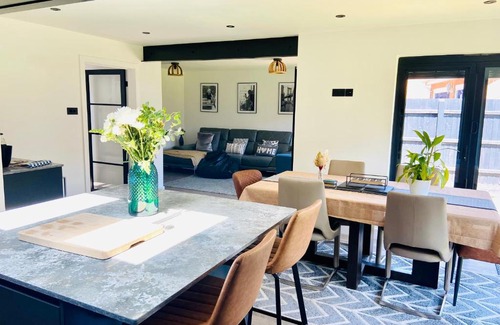 Ely House | Family-Friendly Getaway at The Ely Retreat - Rated 9.5/10
