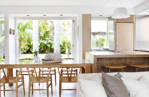 Palm Beach House | Experience Oceanfront Bliss at The Elysium Hotel