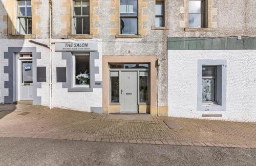 Eyemouth House | Discover The Embassy: Family-Friendly Stay, Rated 9/10