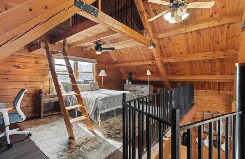Clifford House | Top-Rated The Empty Nest Cottage with Oceanfront Pool