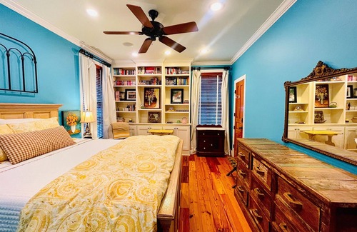 Oxford House | Experience The Empty Nest: A Cozy Farm Stay Retreat