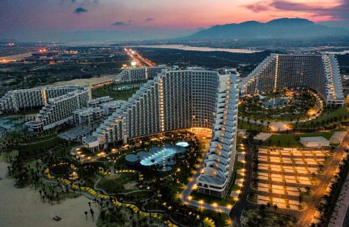 Khanh Hoa Resort | Relax at The Empyrean Cam Ranh Beach Resort with Ocean Views
