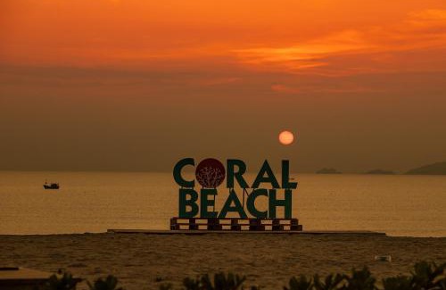 Khanh Hoa Resort | Relax at The Empyrean Cam Ranh Beach Resort with Ocean Views