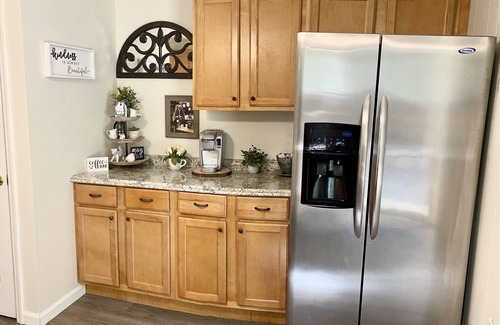 Lackawaxen House | Discover The Enchanted Cottage with Hot Tub & Ocean Views