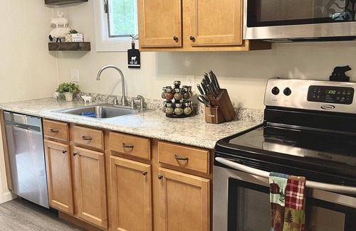 Lackawaxen House | Discover The Enchanted Cottage with Hot Tub & Ocean Views