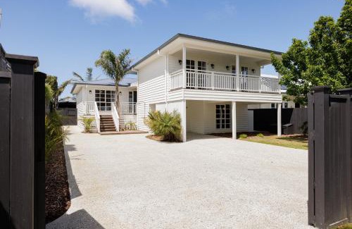 Cape Woolamai House | Experience The Endless Summer: Pet-Friendly Retreat with Pool