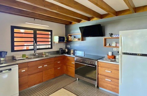 St Gilles-les-Bains House | Experience Oceanfront Bliss at Endless Summer Caze Villa