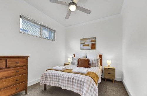 Calare House | Discover The Entertainer: 5 Bed Retreat with Pet-Friendly Perks