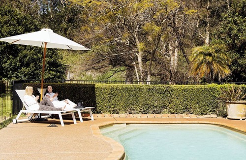 Bobs Farm House | The Entertainers Estate with Pool and Tiny Home