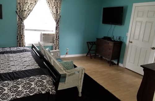 Yelm Bed & Breakfast | Discover The Entire Bed and Breakfast Inn with Spa & Hot Tub