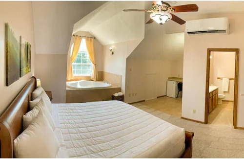 Ponce De Leon Bed & Breakfast | Family-Friendly Getaway at The Entire Inn Awaits You