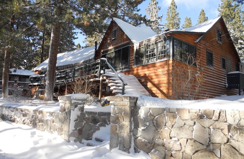 Zephyr Cove Cabin | Rustic Retreat with Modern Amenities & 10/10 Guest Rating