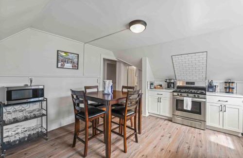Saratoga Springs Apartment | Relaxing Getaway at The Equestrian with Private Balcony