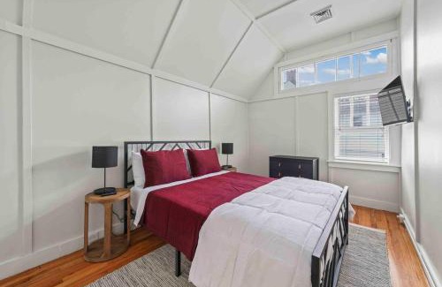 Saratoga Springs Apartment | Relaxing Getaway at The Equestrian with Private Balcony