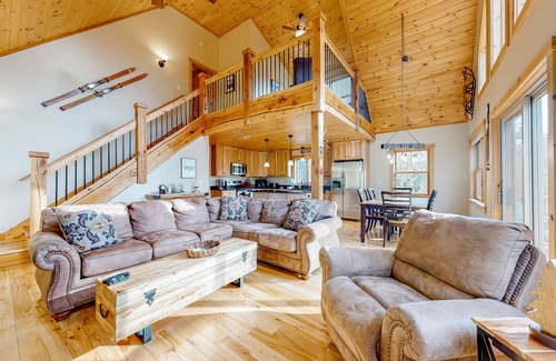 Bethel House | Relax at The Escape at Thunder Snow with Breathtaking Views