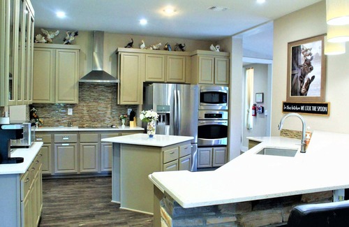 Cross Mountain House | Family-Friendly Escape Near Fiesta Texas with Great Amenities