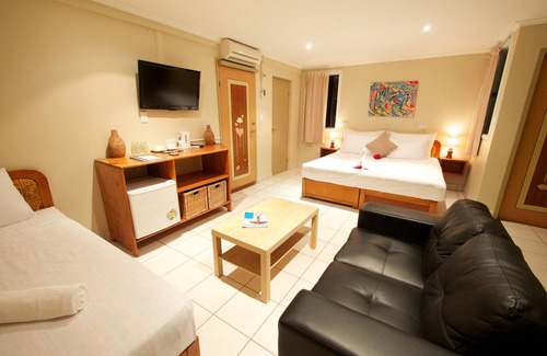 Luganville Hotel | Discover The Espiritu: Ocean Views and Family-Friendly Fun