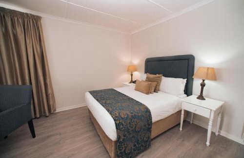Port Edward Hotel | Relax at The Estuary Hotel & Spa with Oceanfront Views