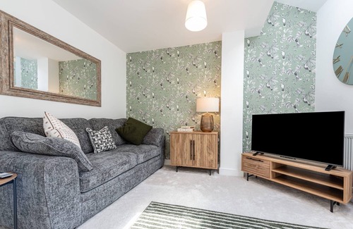 Belle Vue House | The Etihad Exq