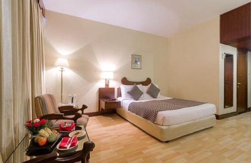 New Baneshwor Hotel | Experience The Everest Hotel: 5-Star Spa & Pool Retreat