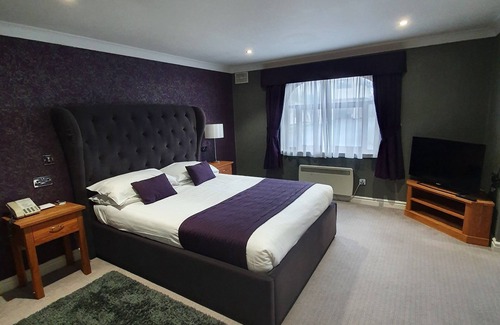 Widnes Hotel | Family-Friendly Retreat at The Everglades Park Hotel