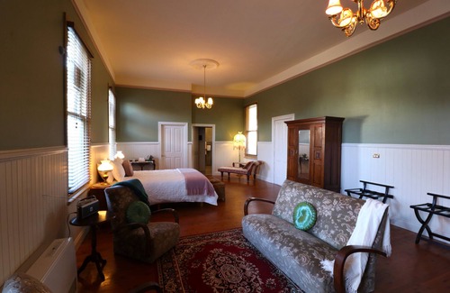 Beaconsfield Hotel | Eco-Friendly Retreat at Exchange Hotel Beaconsfield