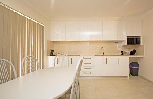 Jurien Bay House | Discover The Executive: Child-Friendly Getaway Awaits