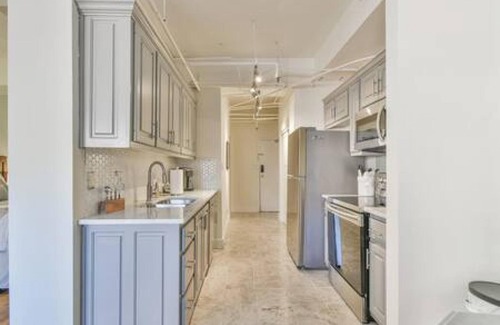 Athens Apartment | Convenient Executive Loft Near Sanford Stadium and Amenities