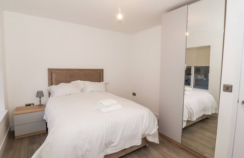 Newmarket House | Welcoming Exning Residence: Pet-Friendly Retreat in Newmarket