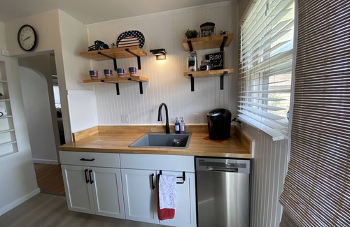 Great Bend House | Inviting American Bungalow with Pool and Spa Amenities