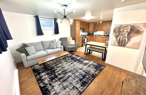 Hull Apartment | Exceptional Stay at The Extravagant Minimalist Hotel