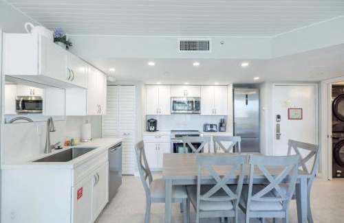 Key West House | Discover The Exuma Cay by Brightwild: Poolside Bliss Awaits