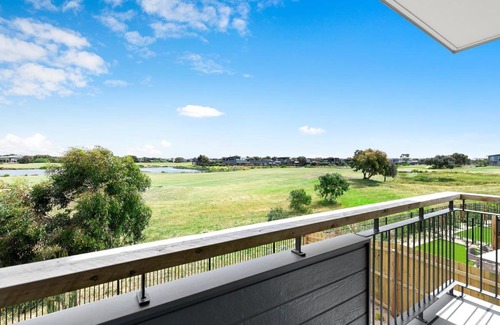 Torquay House | Family-Friendly Getaway at The Fairway Club - 4-Star Rating
