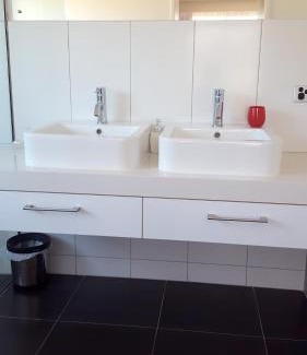 Kaikoura Apartment | Elegant Ocean View at The Fairways Kaikoura - 5 Star Retreat