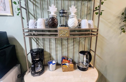 Monroe Cottage | Enchanting Stay at The Fairytale Cottage with Pool & Spa