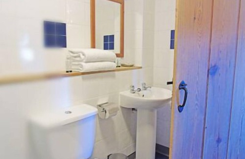 Haseley Hotel | Discover The Falcon at Hatton: Top-Rated Family Retreat