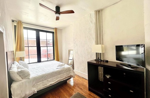 Farrandsville Hotel | Explore The Fallon Hotel: Family-Friendly with Pool & Dining