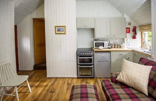 Killin Hotel | Experience The Falls Of Dochart Inn: Family-Friendly Retreat